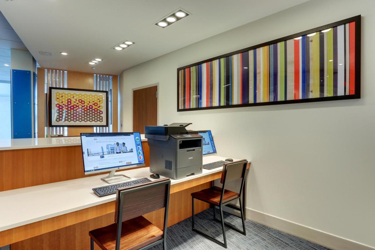 Holiday Inn Express & Suites - Roanoke - Civic Center Εξωτερικό φωτογραφία