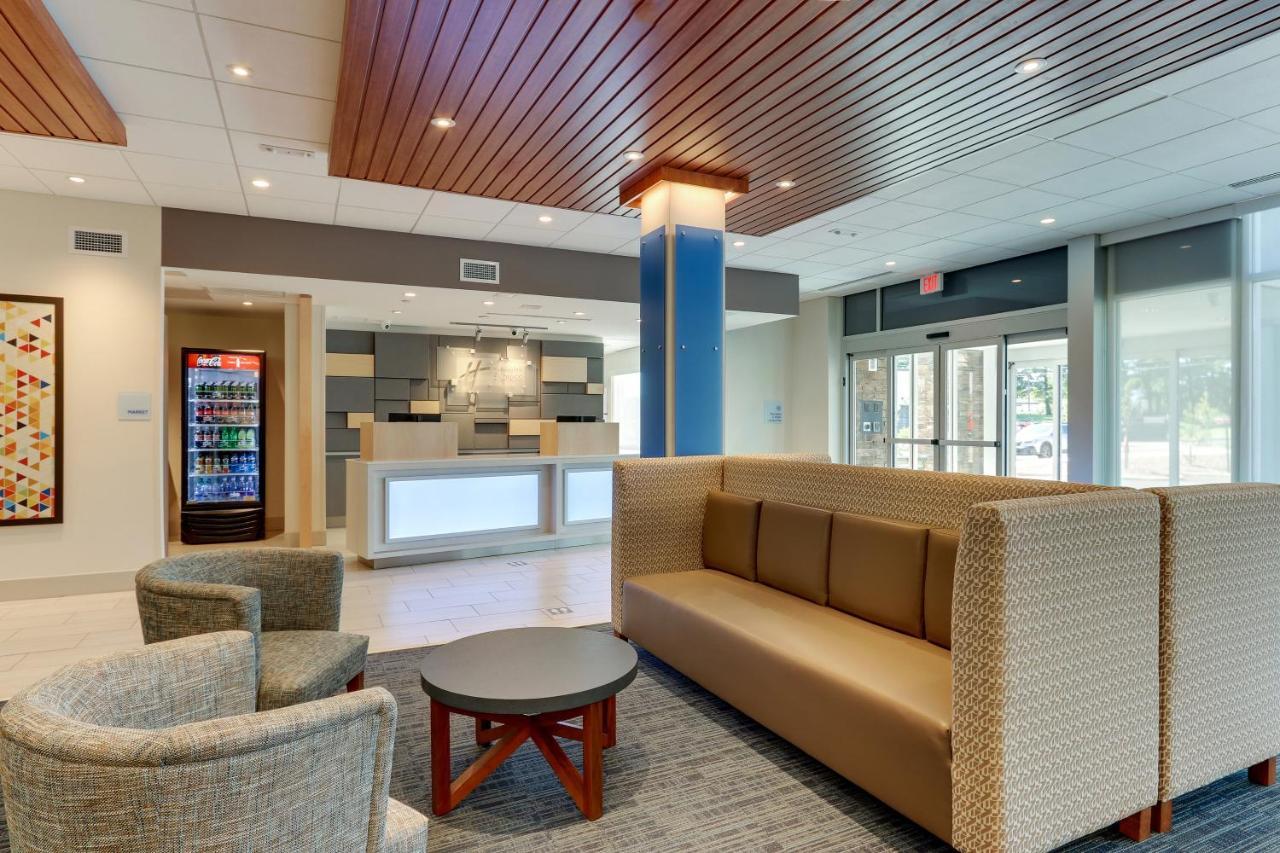 Holiday Inn Express & Suites - Roanoke - Civic Center Εξωτερικό φωτογραφία